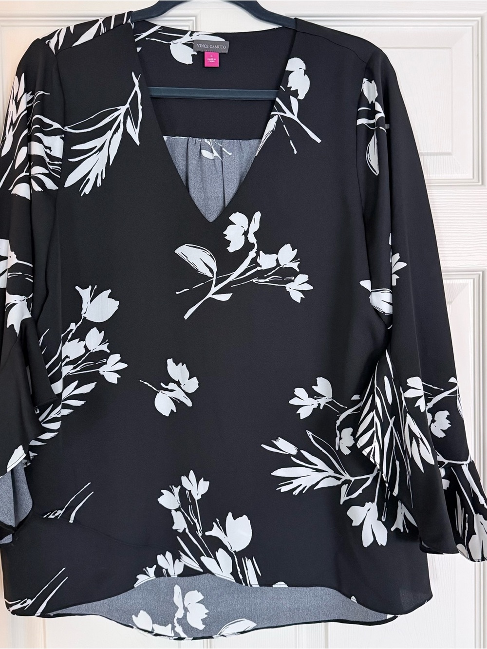 Vince Camino Flutter Sleeve blouse. Black & White Floral V-Neck.